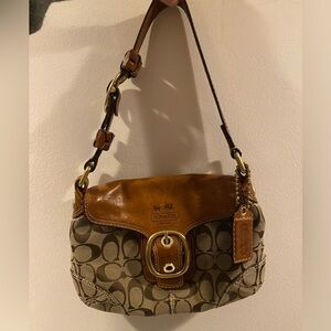 AUTHENTIC VINTAGE COACH HANDBAG